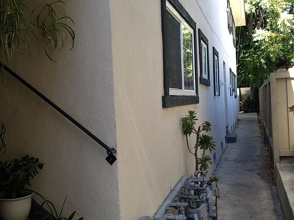 3rd image of 436 S 6th St APT 2