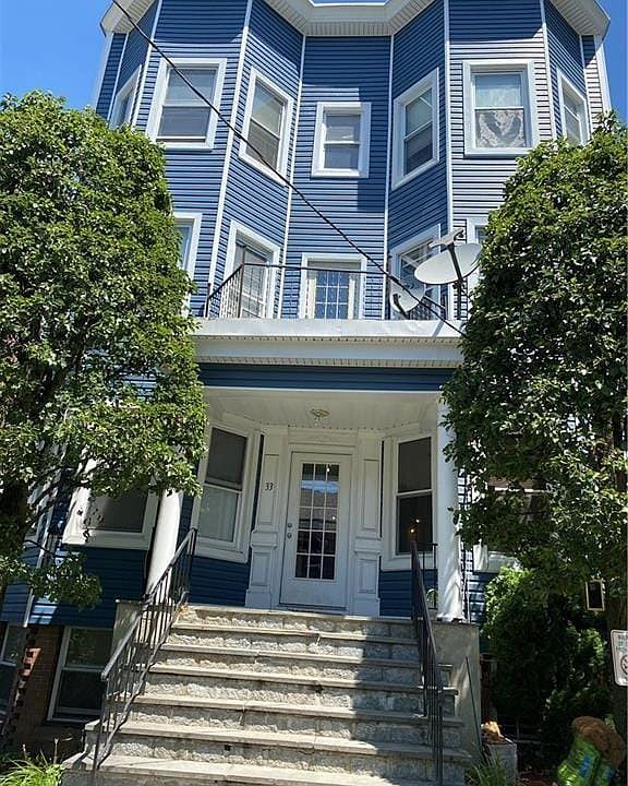 1st image of 33 Washington Ave APT 2L
