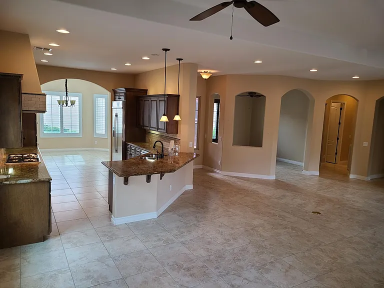 1714 E Alegria Rd — Photo 17