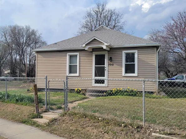 700 NW Gordon St, Topeka, KS 66608