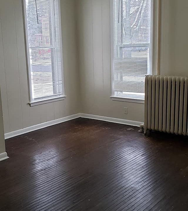 1st image of 332 N Jackson St APT 1