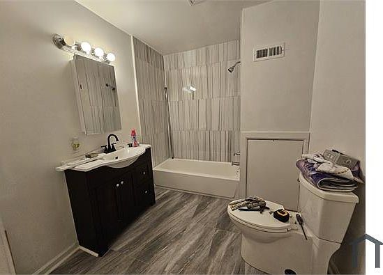 3rd image of 1719 W Champlost St