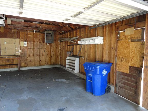 5th image of 611 E Kansas Ave