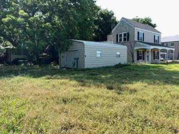 206 E Nebraska Ave, Walters, OK 73572