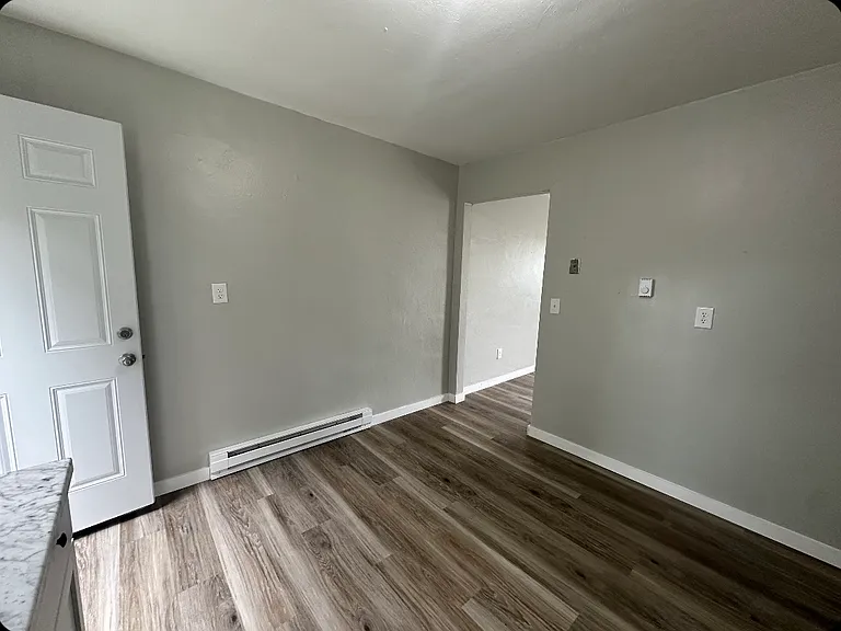 920 N Detroit St — Photo 3