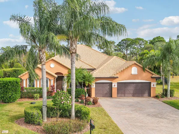 3055 NW Stoney Creek Avenue, Jensen Beach, FL 34957