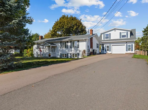 33 Marianne Dr, Cornwall, PE C0A 1H8