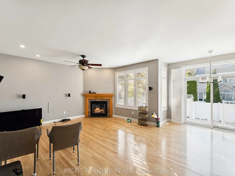 115 Woliston Cres — Photo 5