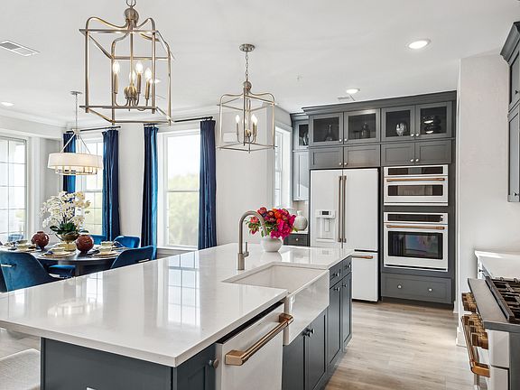 Kitchen with quartz island