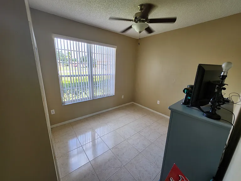 2503 Buttercup Ct — Photo 11