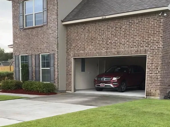 8902 Black Birch Ave, Zachary, LA 70791