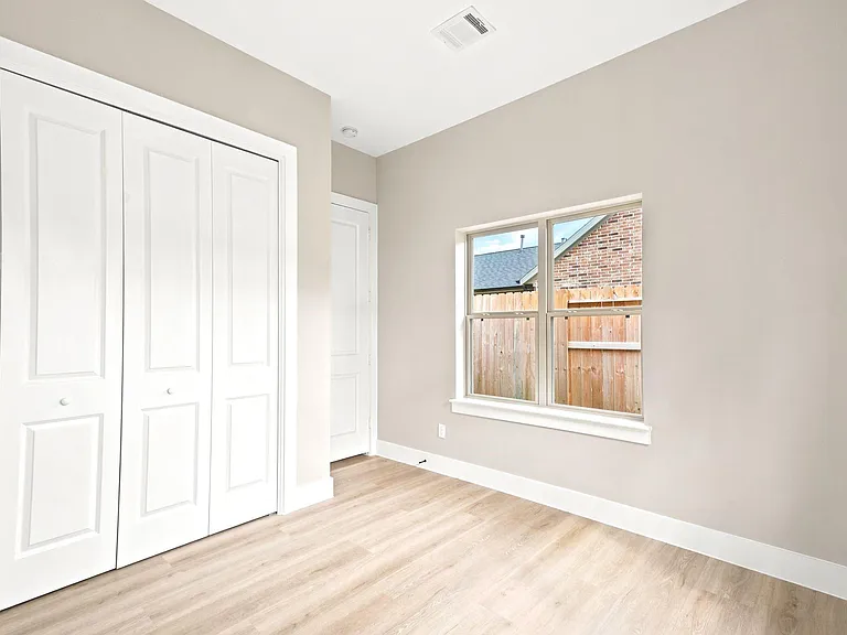 2610 Liguria Ln — Photo 30