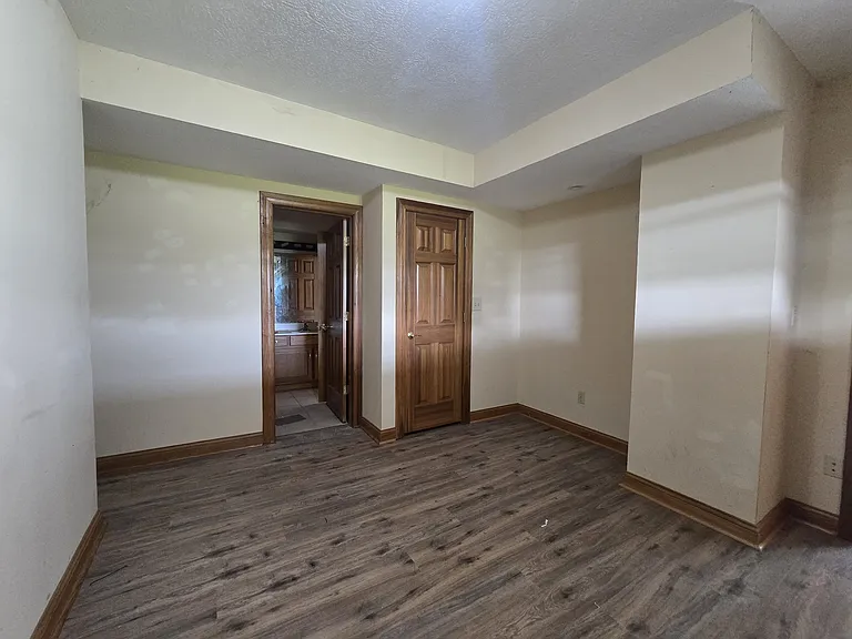 3034 Russell Rd — Photo 17