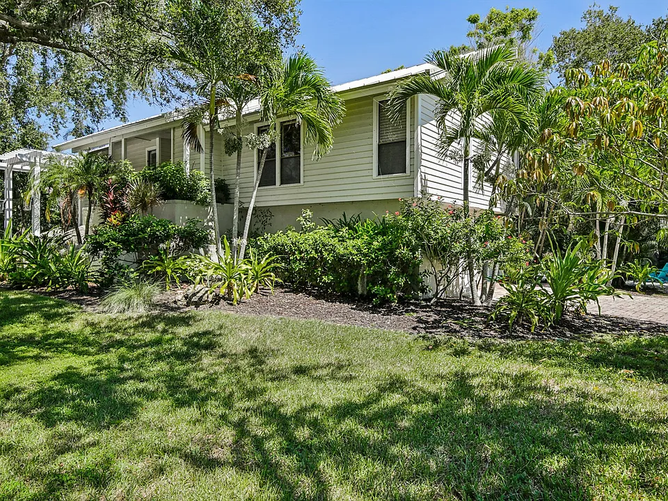 3390 Bayou Sound
