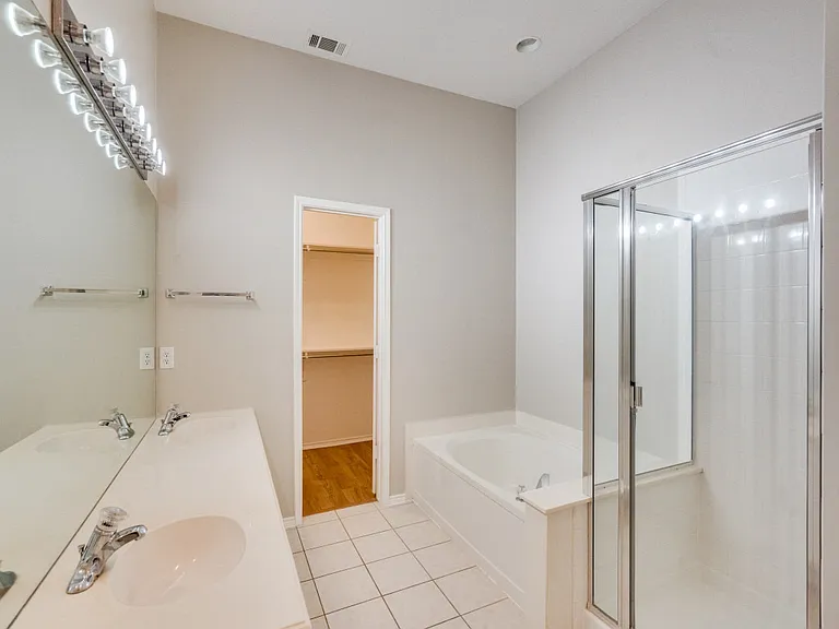 2509 Hunters Run Dr — Photo 19