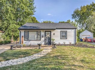 4302 Saint Agnes Ln, Saint Ann, MO 63074