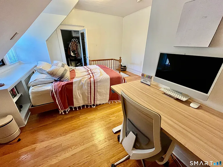 738 Whitney Ave #5 — Photo 3