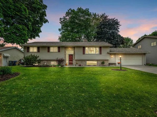 1266 Home Ave, Menasha, WI 54952