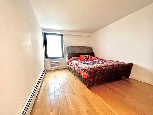 Rented by Douglas Elliman | media 10