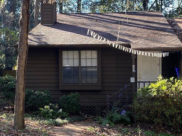 1st image of 152 Parkbrook Cir