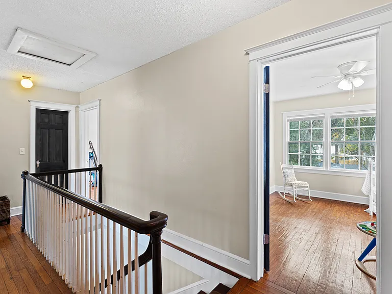 330 NE 1st Ave — Photo 12