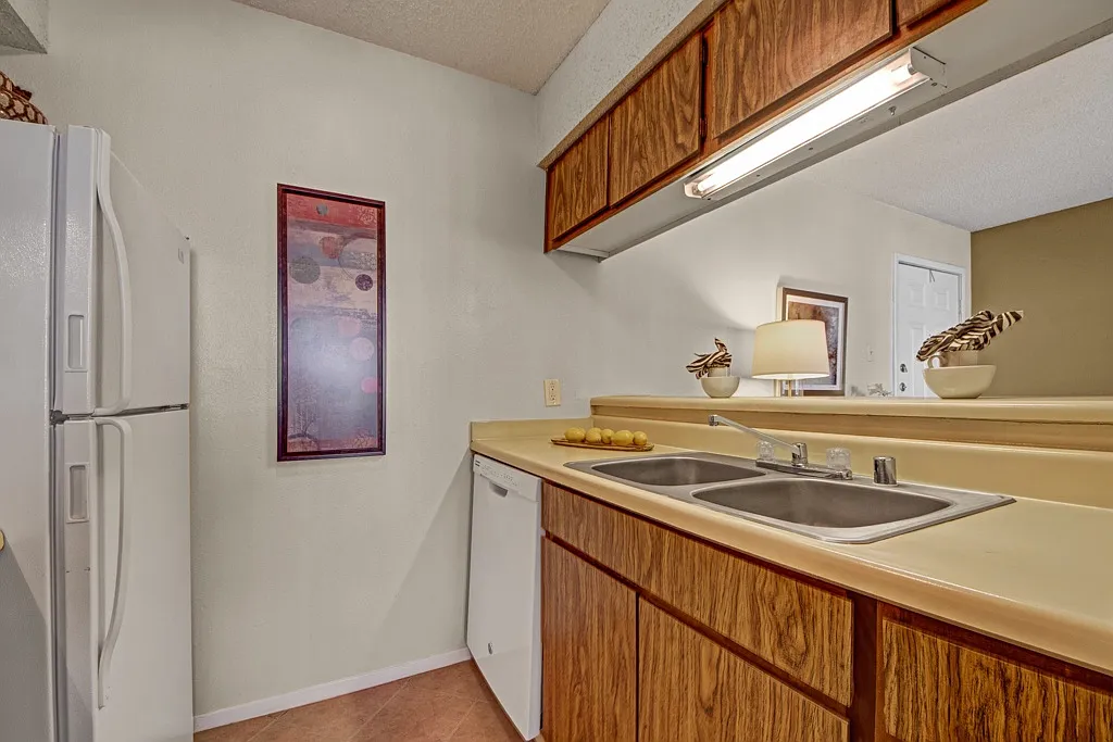Cypress Pointe — Photo 4