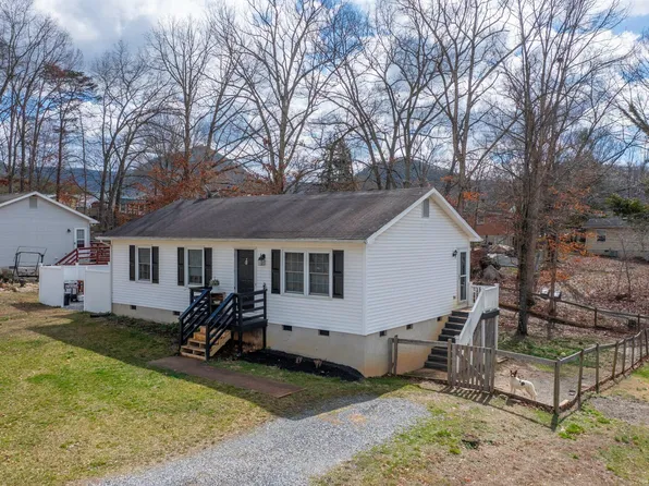 232 E 34th St, Buena Vista, VA 24416