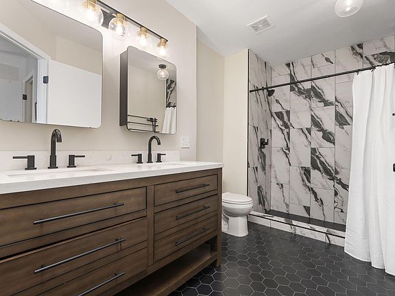 2nd image of 9926 Watermill Circle #D