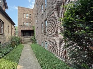 2325 N Sawyer Ave #2R, Chicago, IL 60647