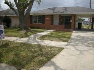 3012 Charles Dr, Chalmette, LA 70043