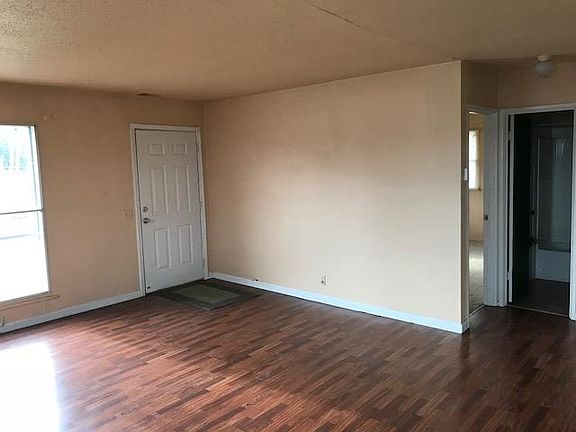 entrance/living area