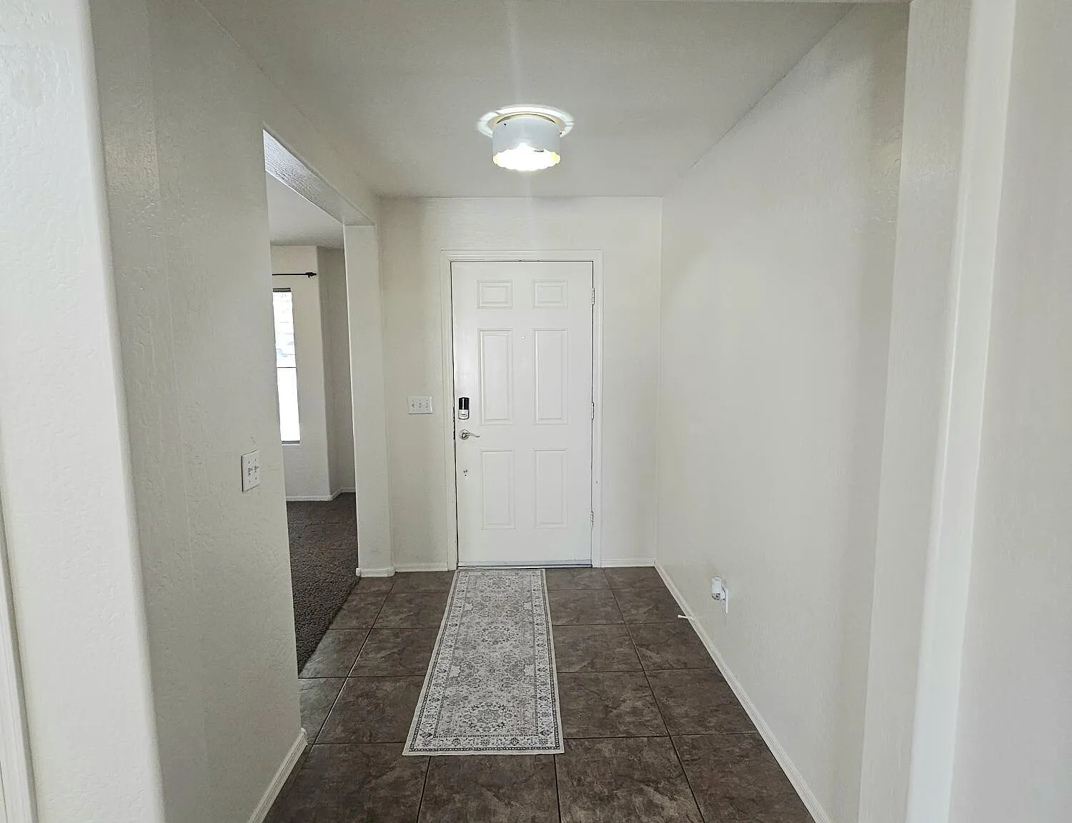 4 bed, 2.0 bath, 2075 sqft, $2,000 — Photo 4