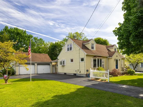 401 Hinchey Rd, Rochester, NY 14624