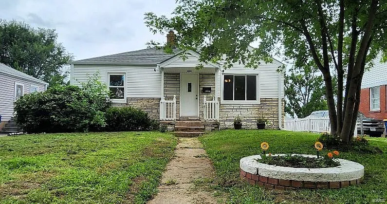 9407 Bataan Dr photo 1