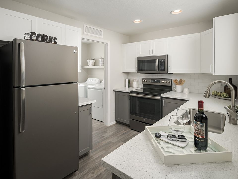 Modern Kitchen at Trevi Apartments