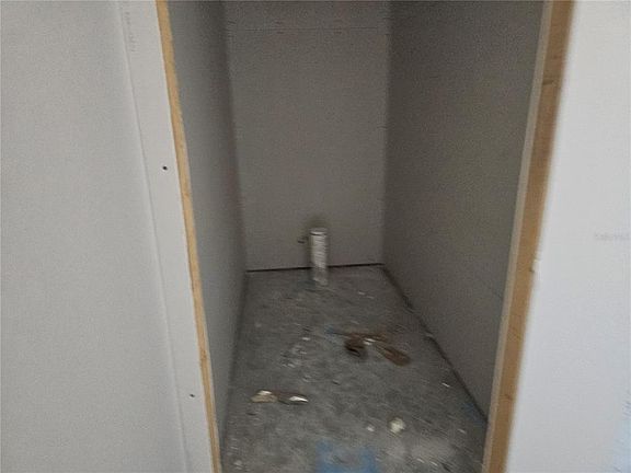 5th image of 292 Gardenia Rd