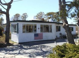 6 Bayberry Ln, Gloucester, MA 01930
