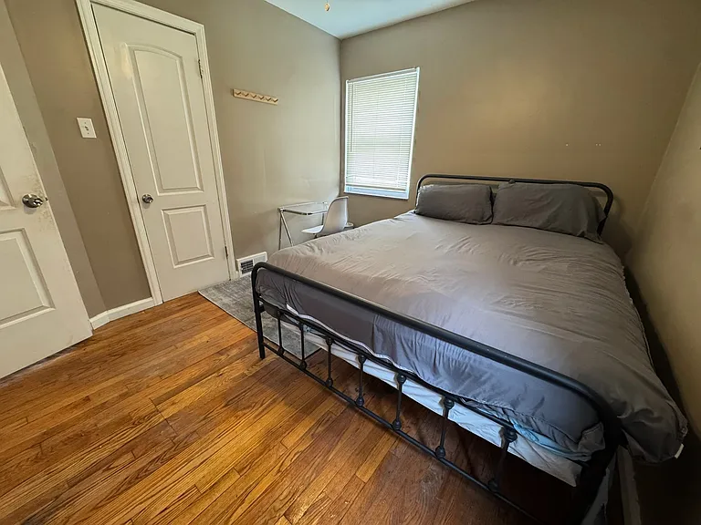 16927 Chandler Park Dr #2 — Photo 7