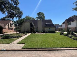 2015 Hamlin Valley Dr, Houston, TX 77090