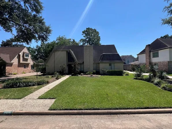 2015 Hamlin Valley Dr, Houston, TX 77090