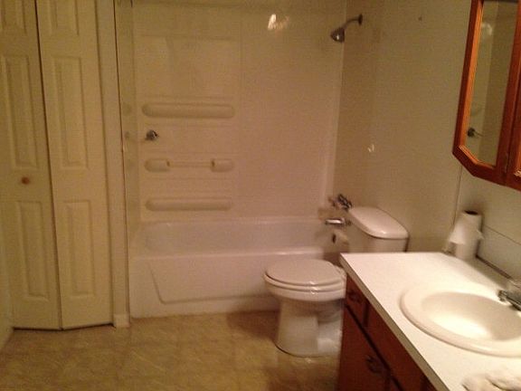 5th image of 2841 Wayside Dr W