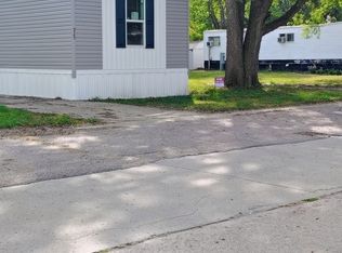 1312 Westgate Dr #1022, Vermillion, SD 57069