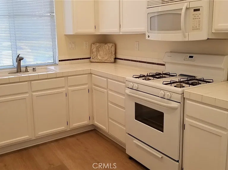 13440 N Bowers Ct — Photo 7