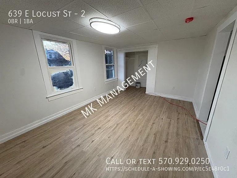 639 E Locust St #2 — Photo 5