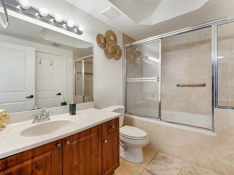 2301 SW 27th Ave #1204 — Photo 13