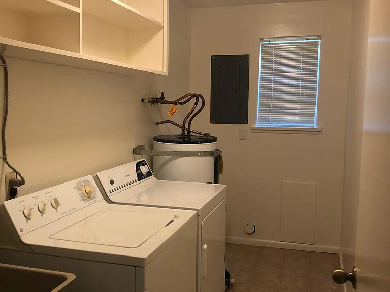8850 Midvale Ave N #8850 — Photo 9