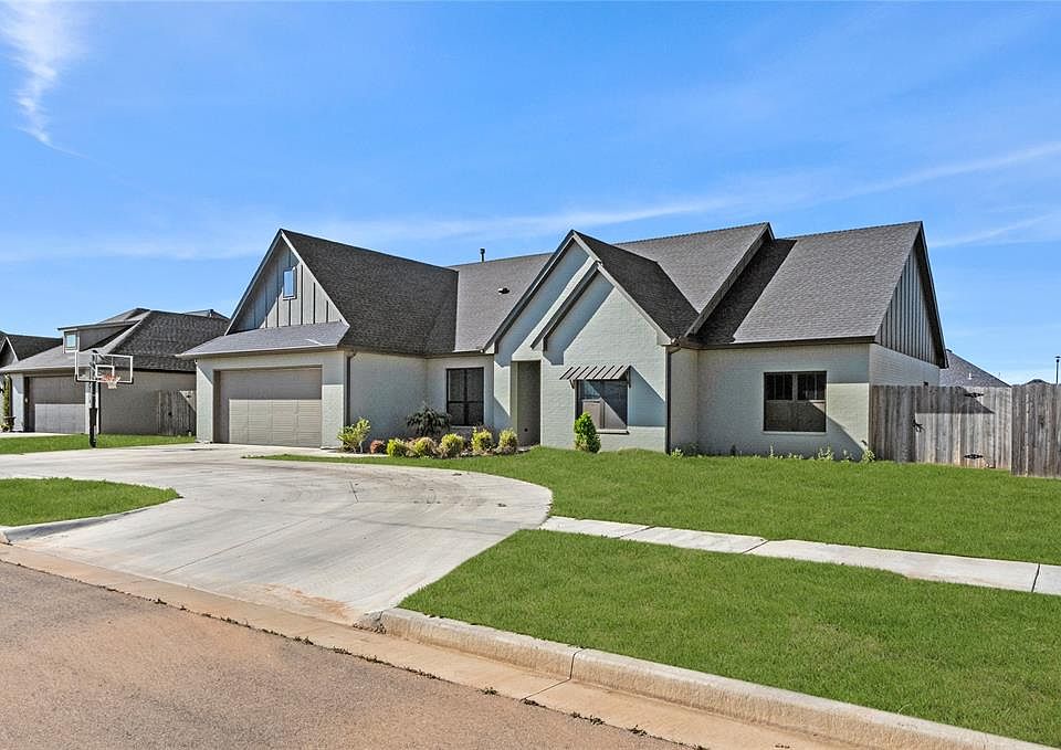 1st image of 2707 Cloud Nine Cir