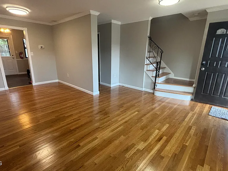 41 Village Green Way — Photo 5