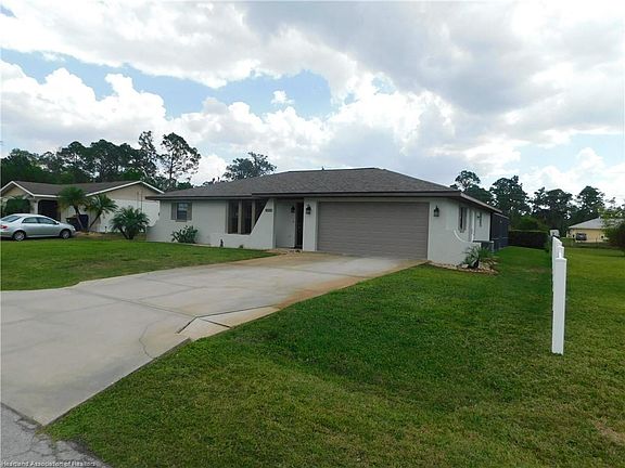 3rd image of 915 Garland Ave