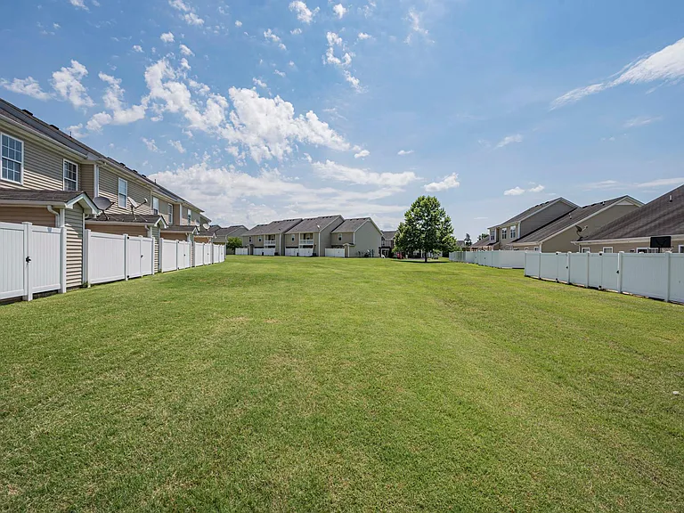 2127 Victory Gallop Ln — Photo 22